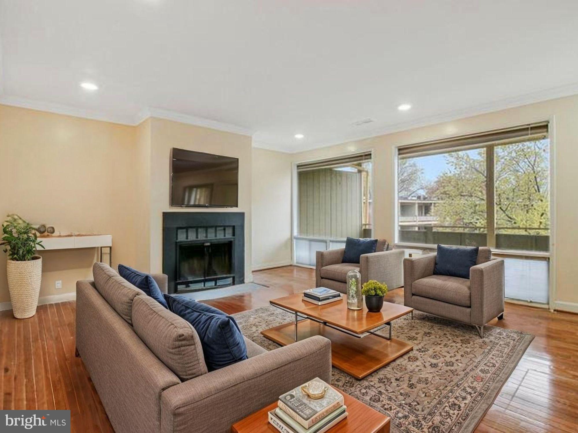 7212 DONNELL PLACE D5