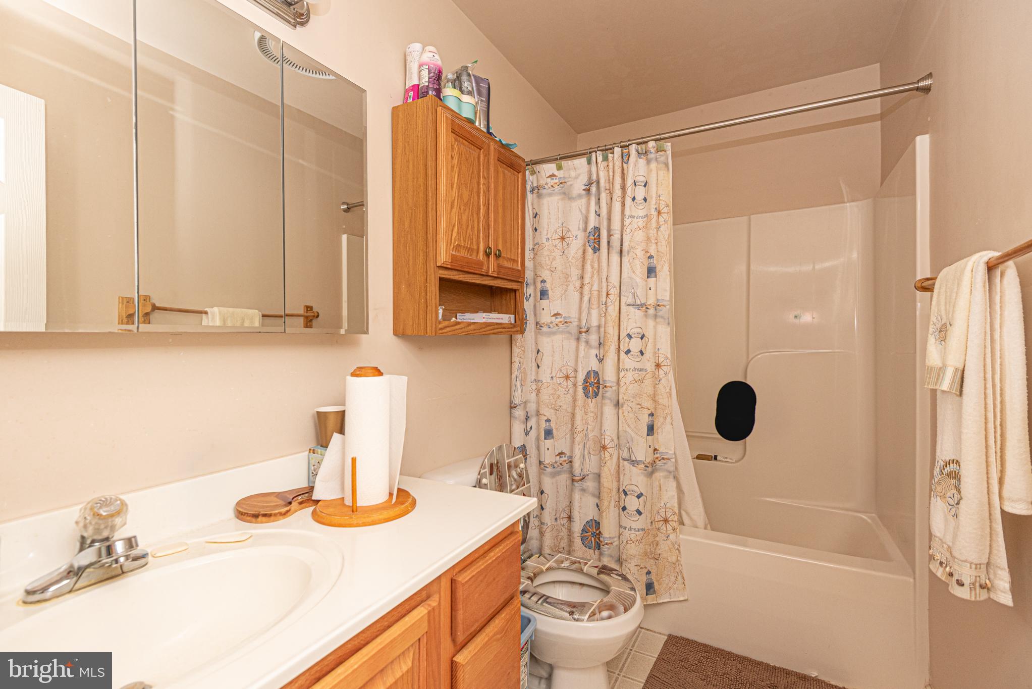 HARBOR POINTE - Residential