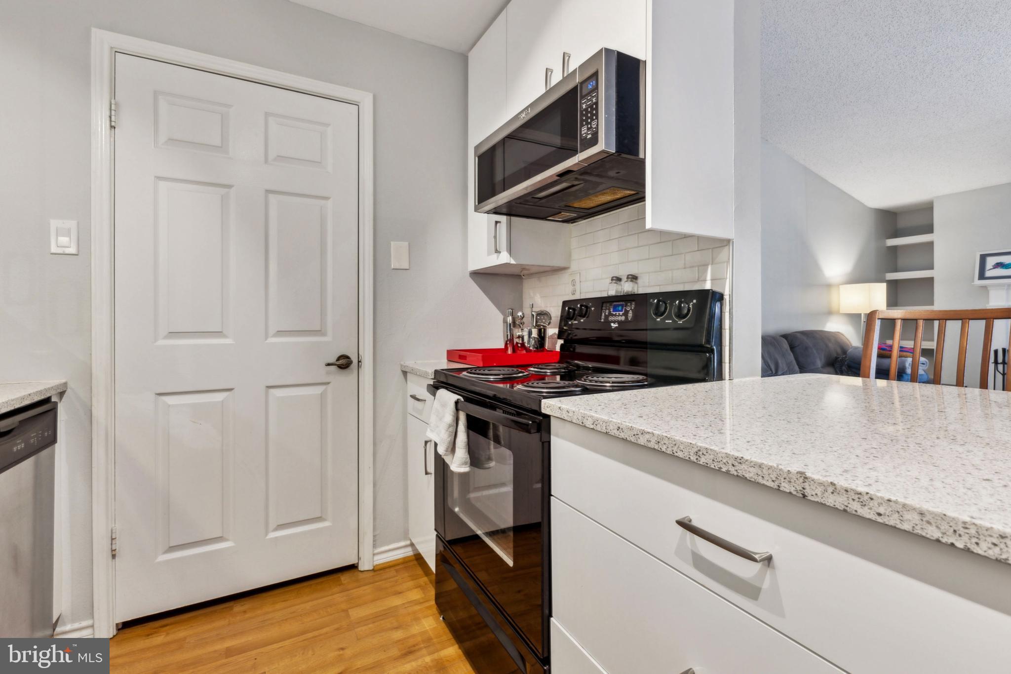 1533 LINCOLN WAY 303A
