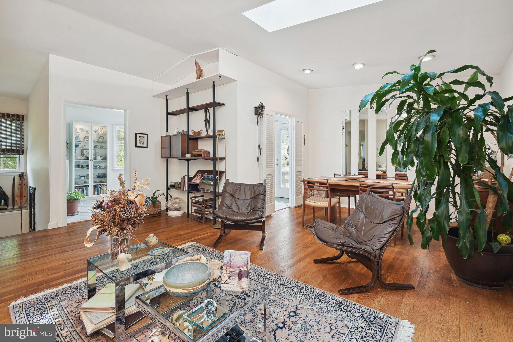 BEL PRE WOODS - Residential