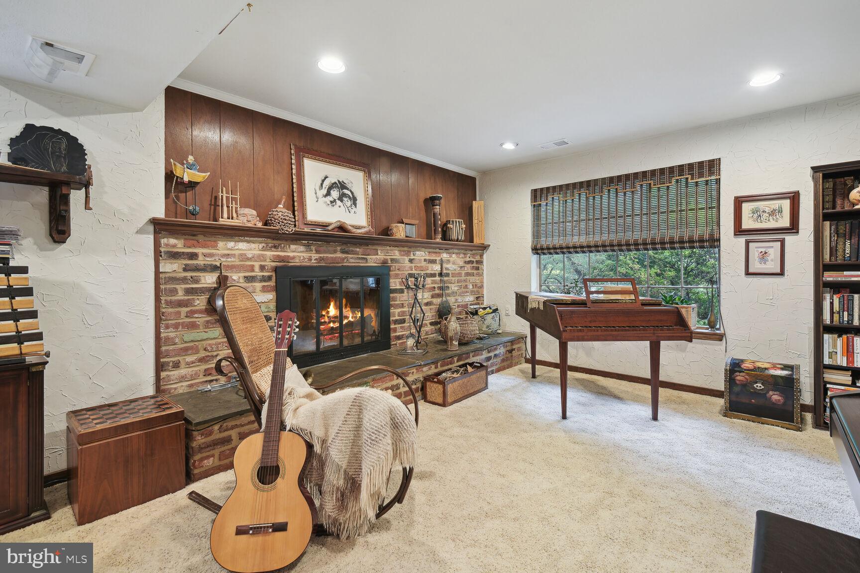 BEL PRE WOODS - Residential