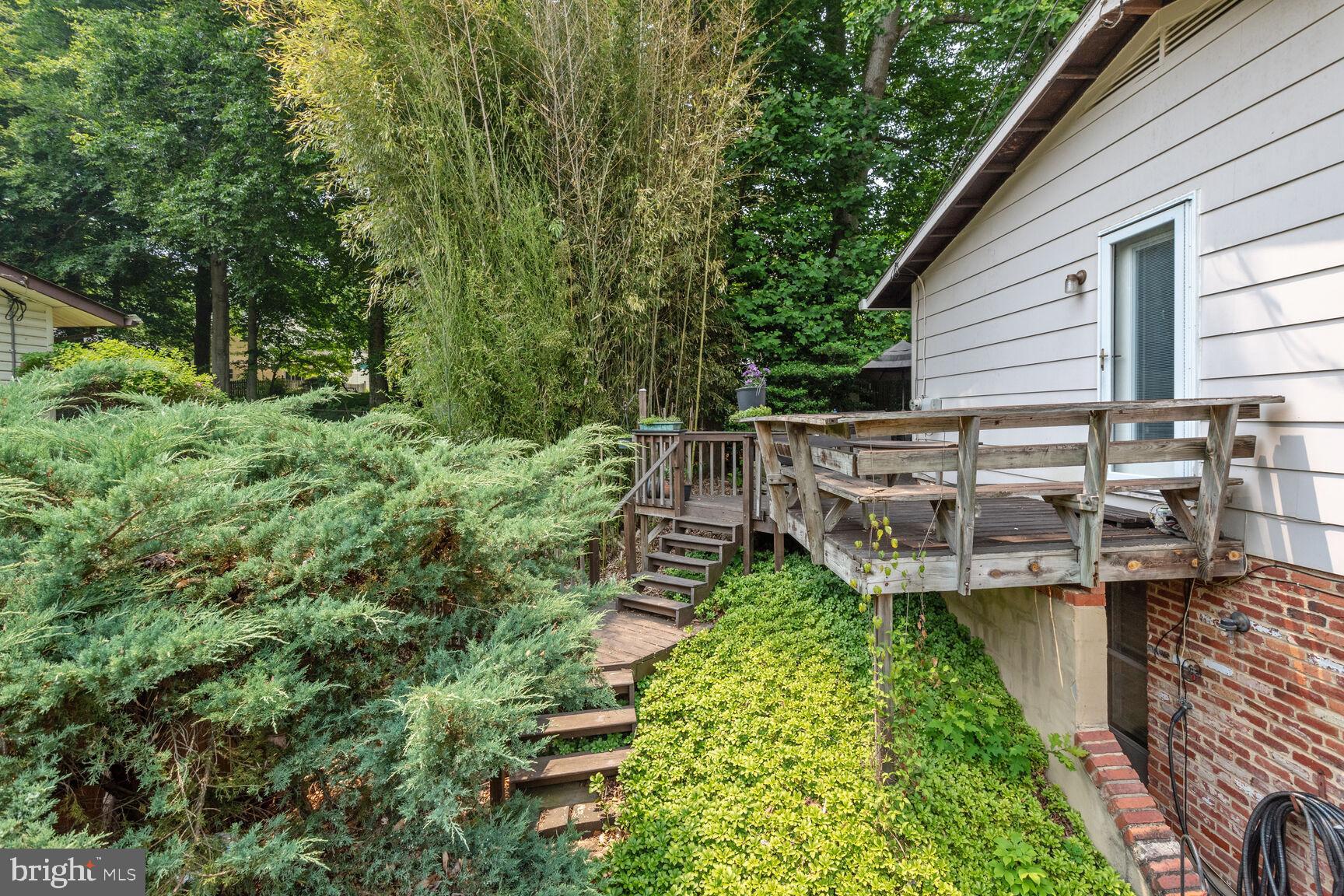 BEL PRE WOODS - Residential