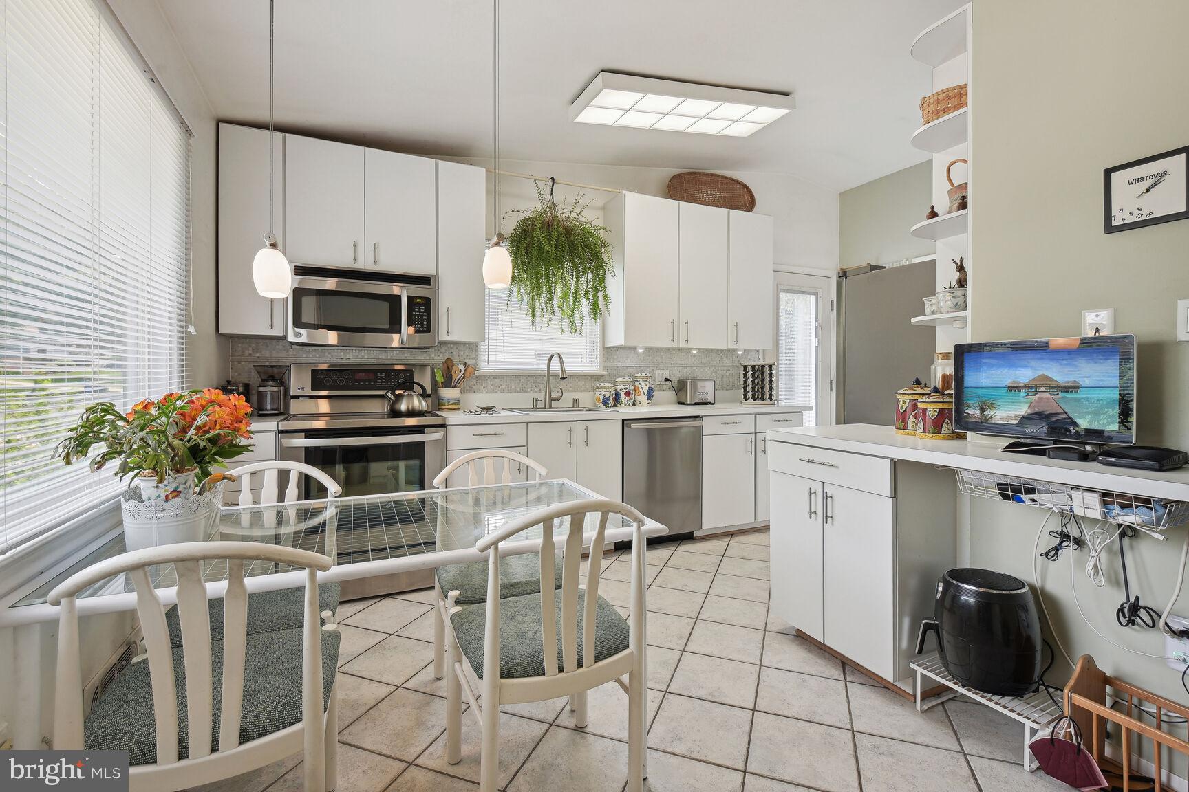 BEL PRE WOODS - Residential