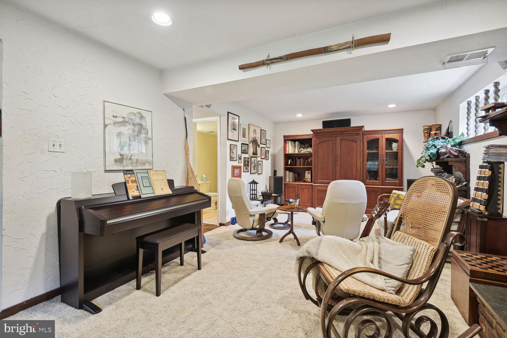 BEL PRE WOODS - Residential