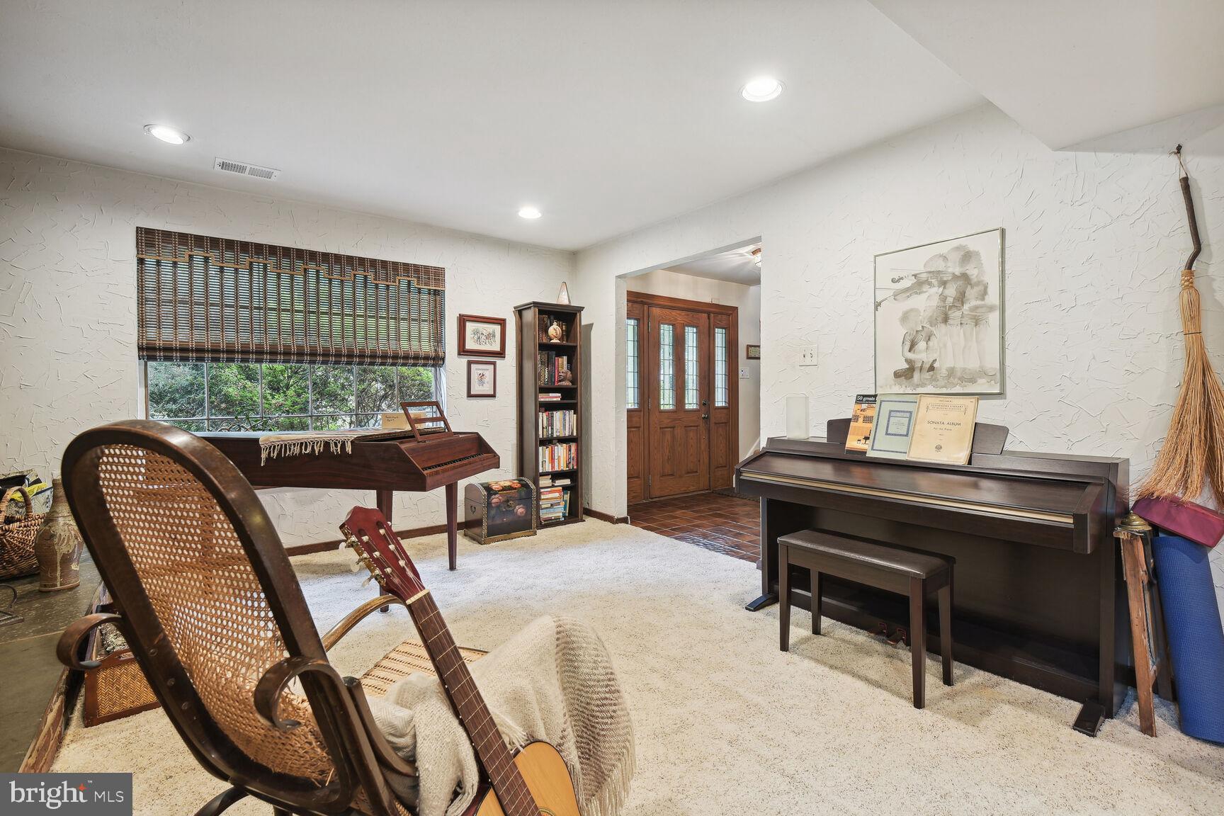 BEL PRE WOODS - Residential