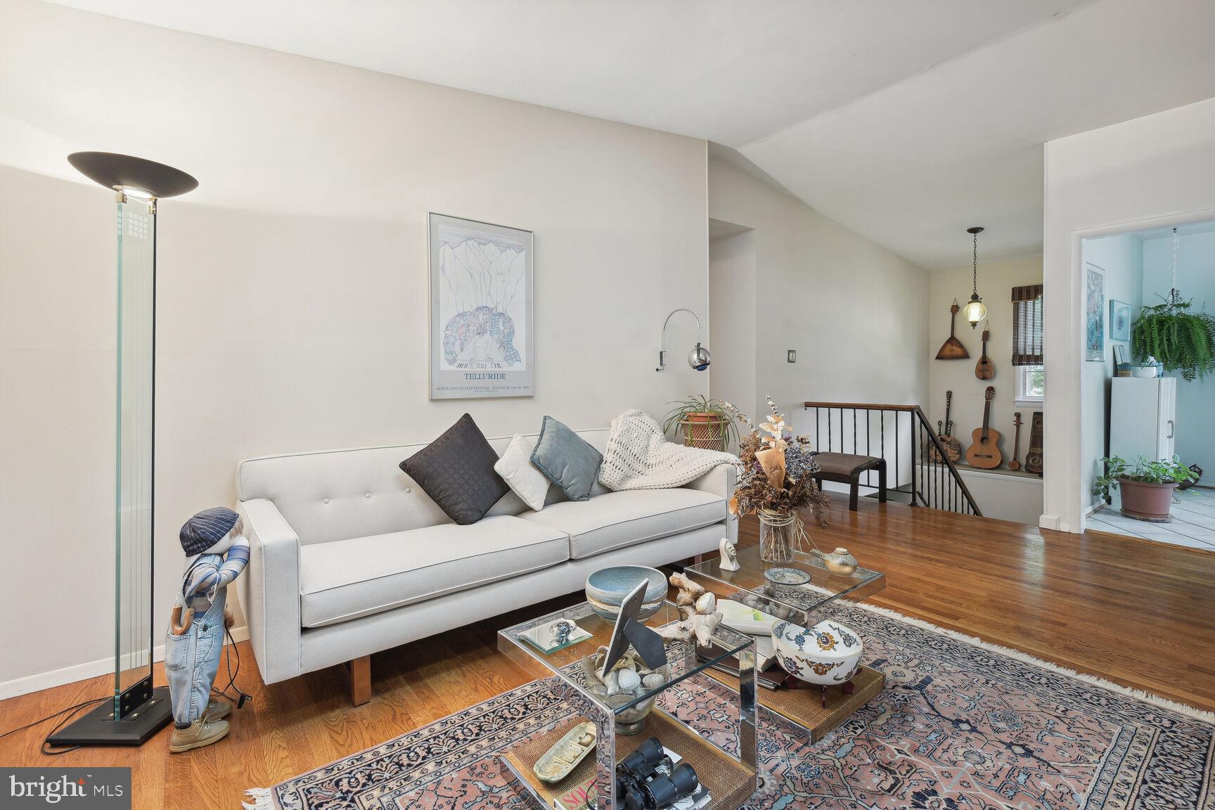 BEL PRE WOODS - Residential