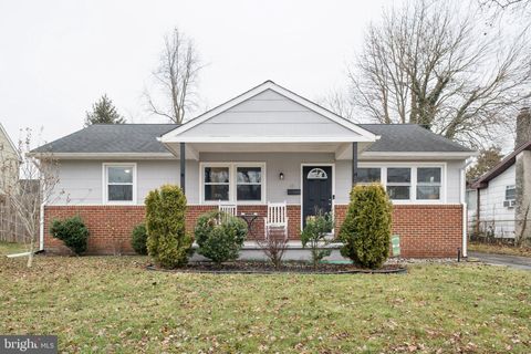 Homes For Sale - 614 W Brooke Avenue<br/> MAGNOLIA, NJ 08049