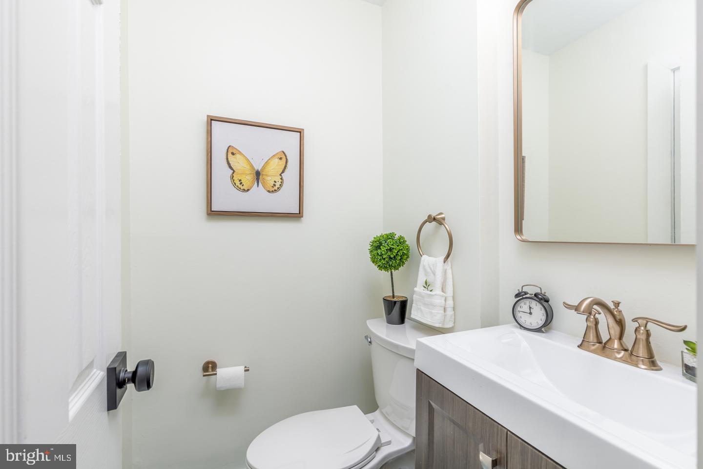 WHISPERING WOODS - Residential