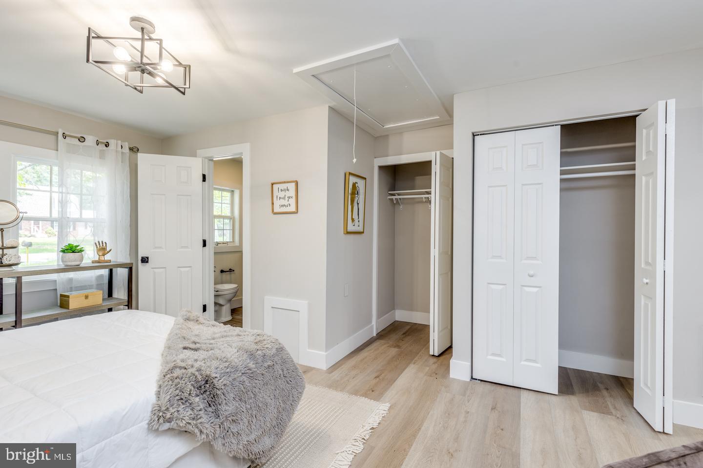 WHISPERING WOODS - Residential