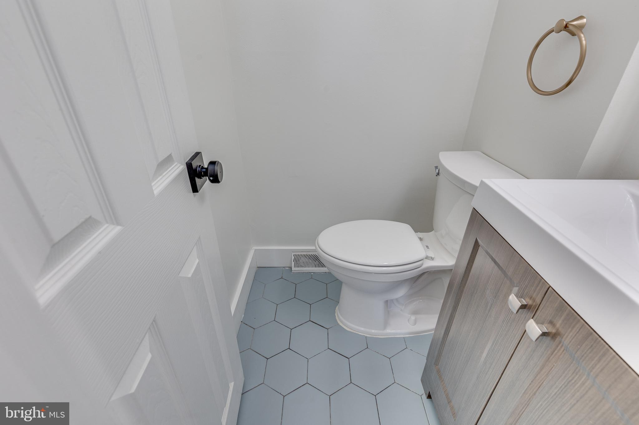 WHISPERING WOODS - Residential