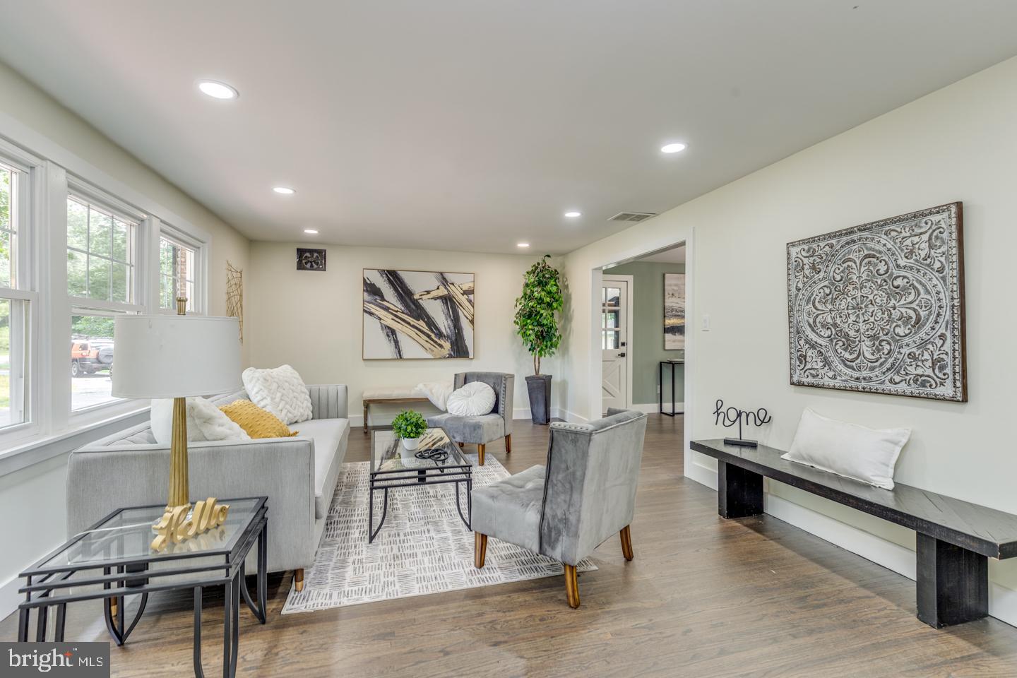 WHISPERING WOODS - Residential