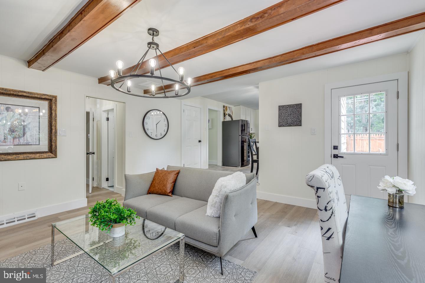 WHISPERING WOODS - Residential