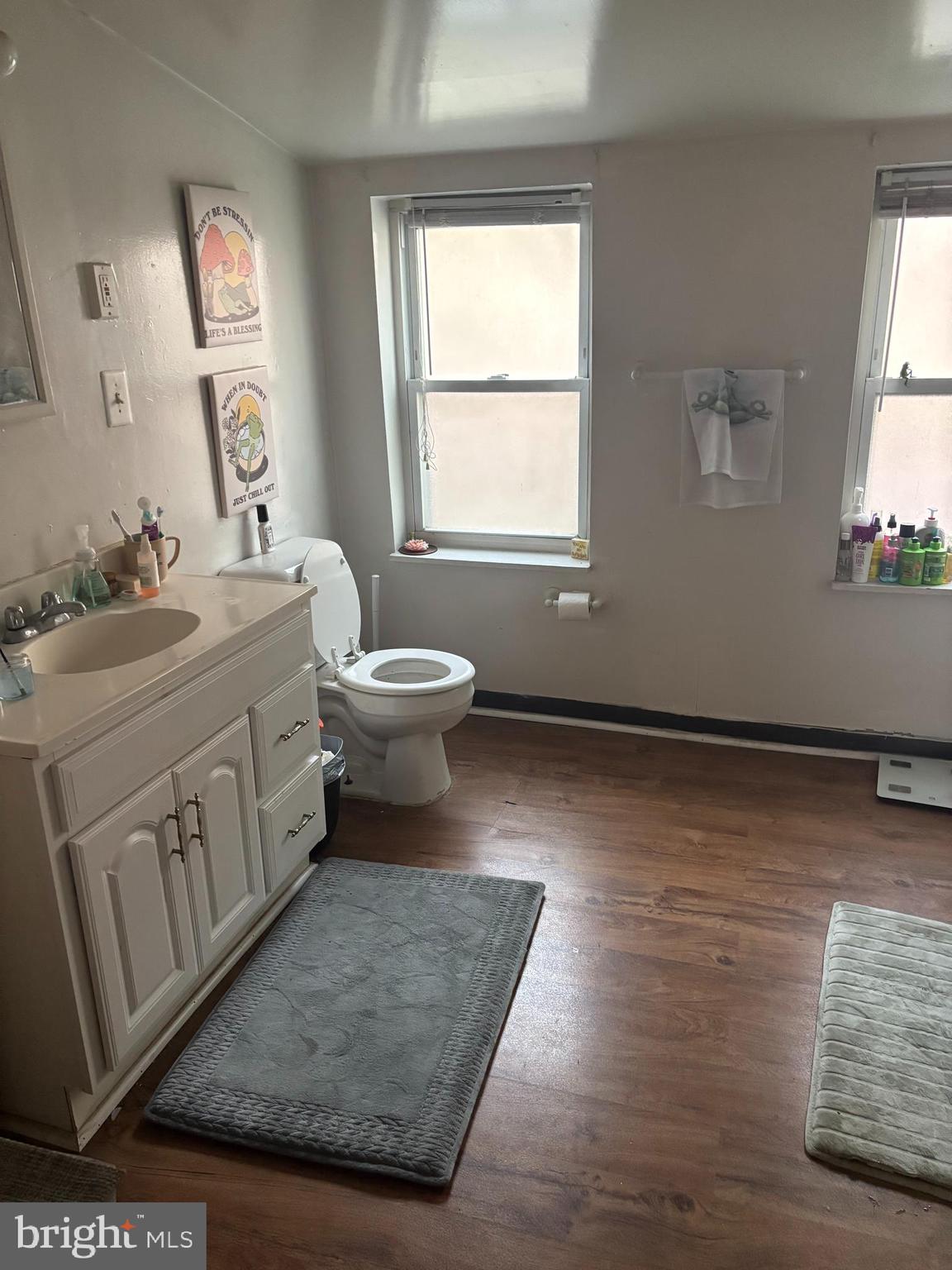 LOGAN SQUARE - Residential