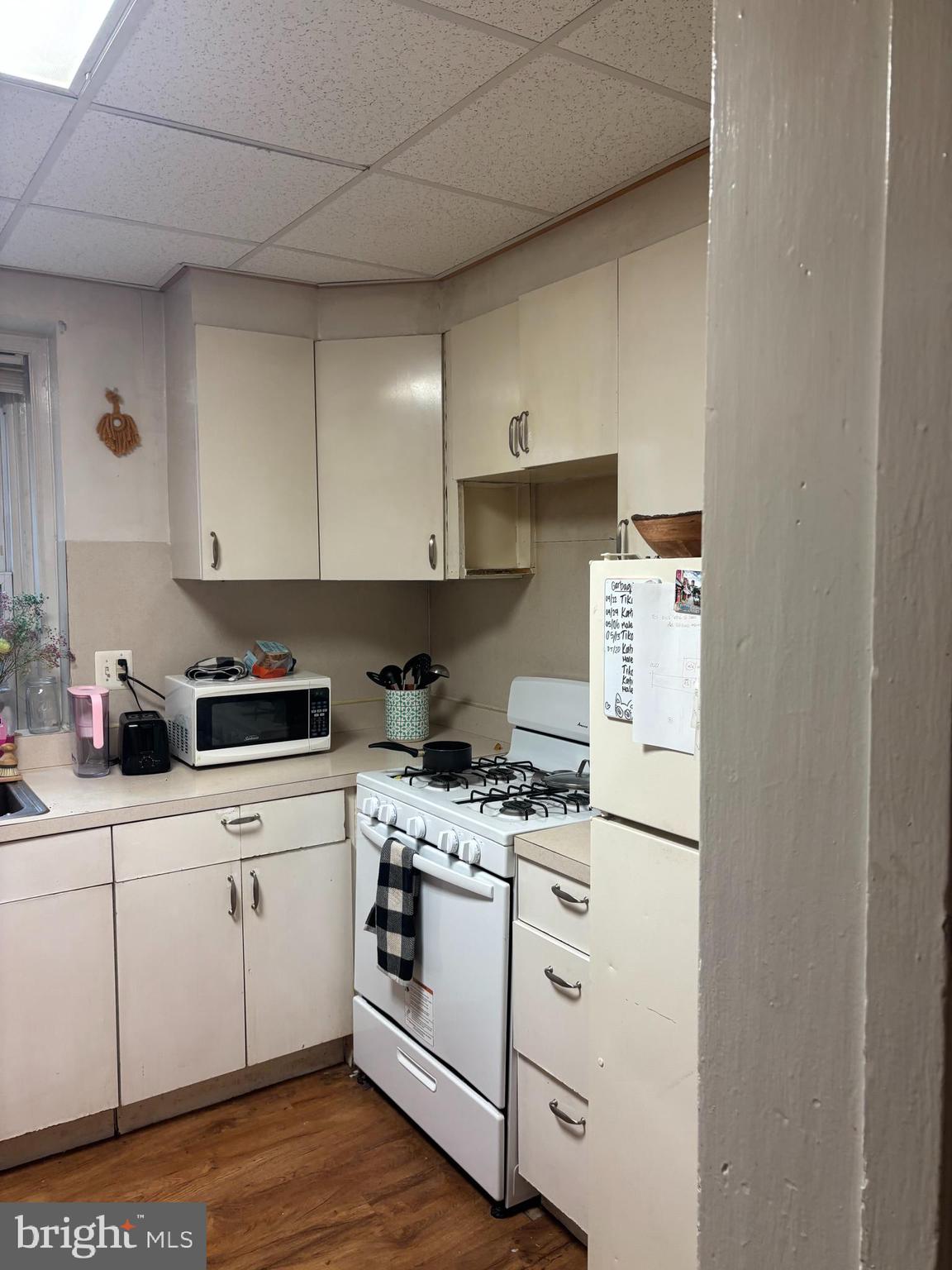 LOGAN SQUARE - Residential