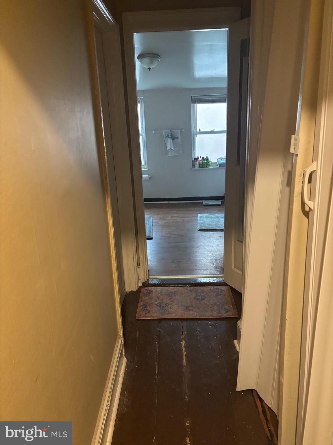 LOGAN SQUARE - Residential