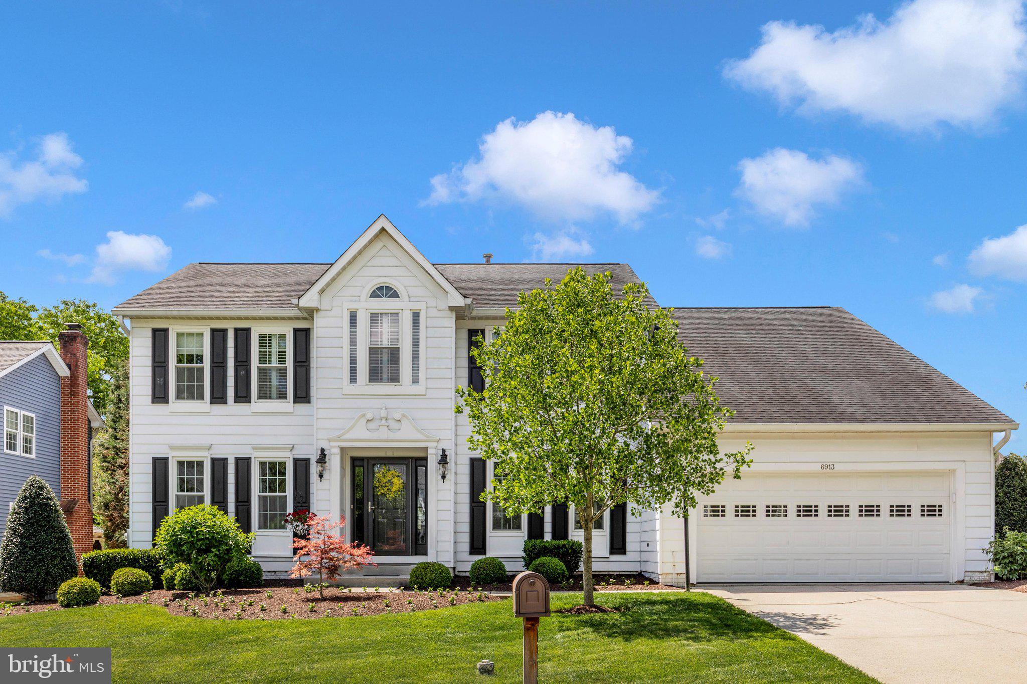6913 SOVEREIGN PLACE