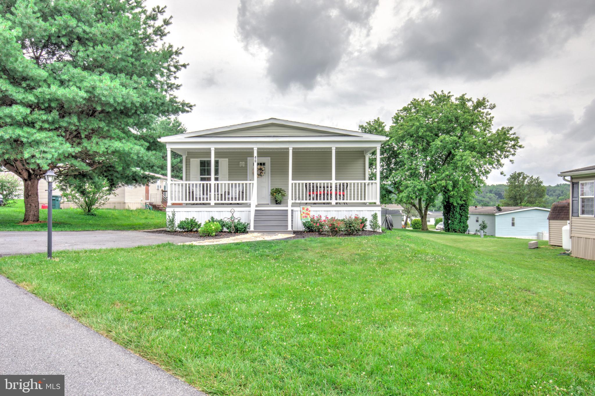 40 KIMBERLY AVENUE