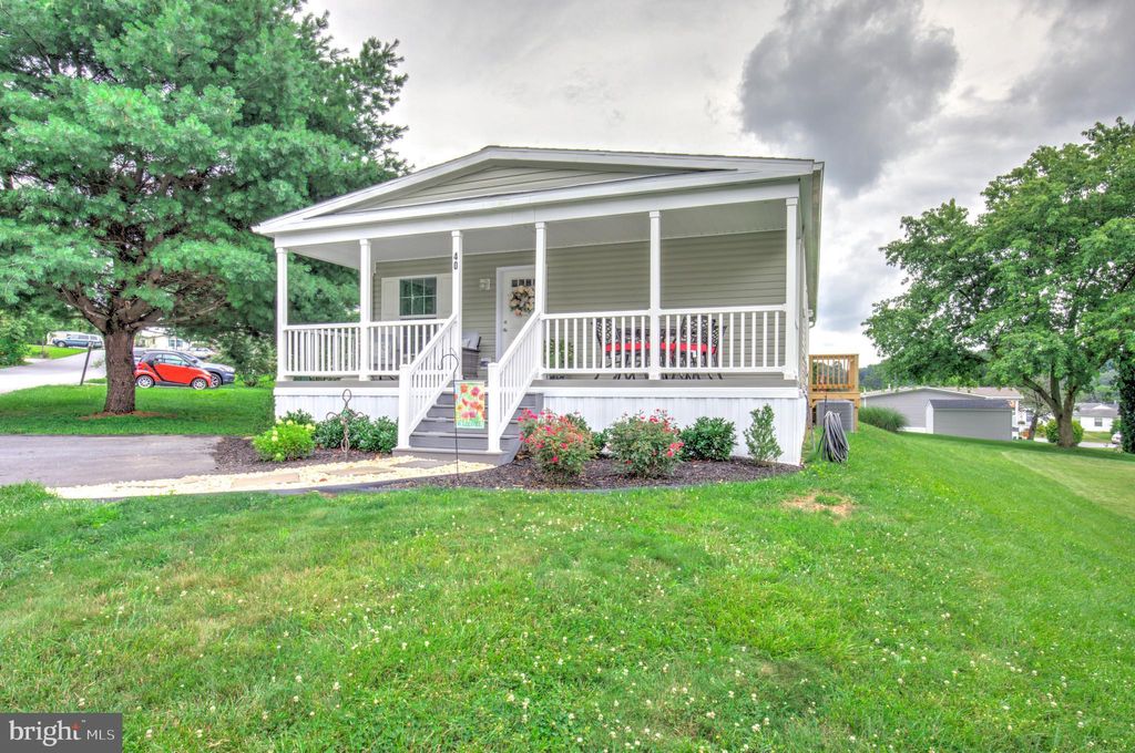 Photo of 40 Kimberly Avenue, NEW PROVIDENCE, PA 17560 (MLS # PALA2073342)