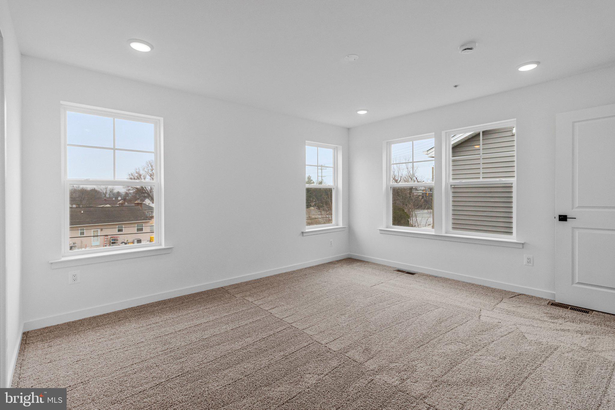 ENCLAVE AT ARUNDEL HILLS - Residential