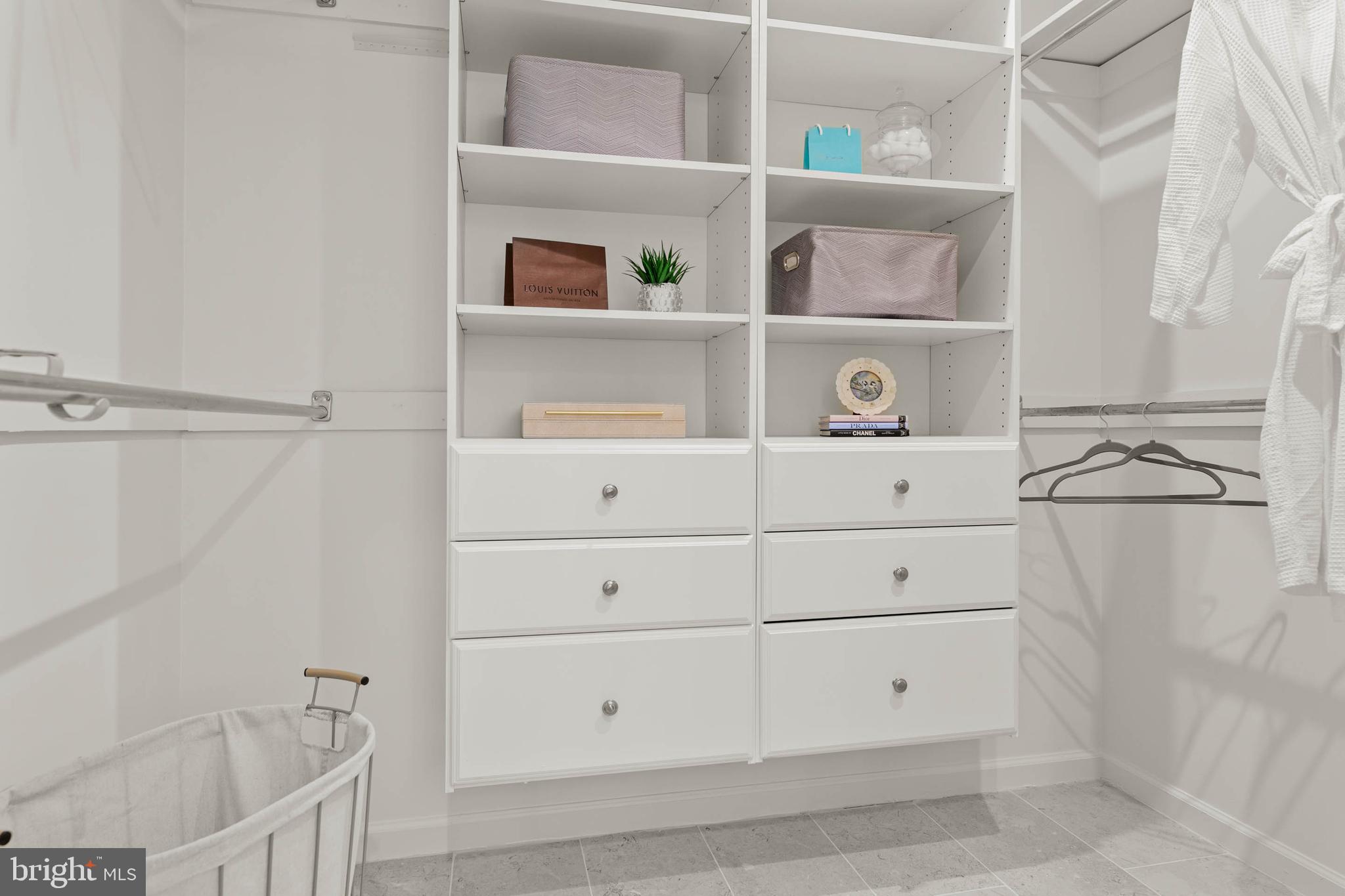 WATERFORD - Residential