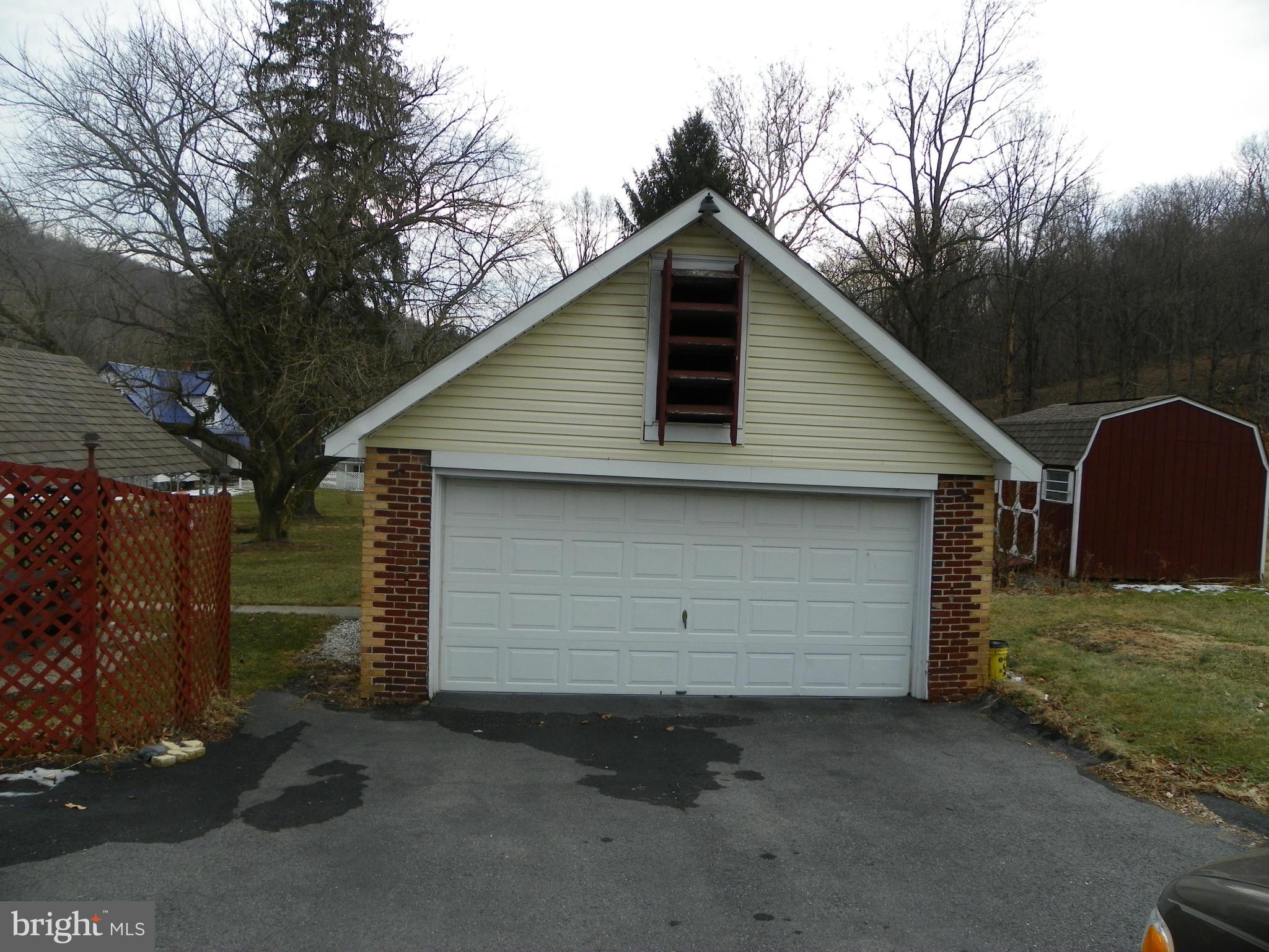 BOWMANS - Residential