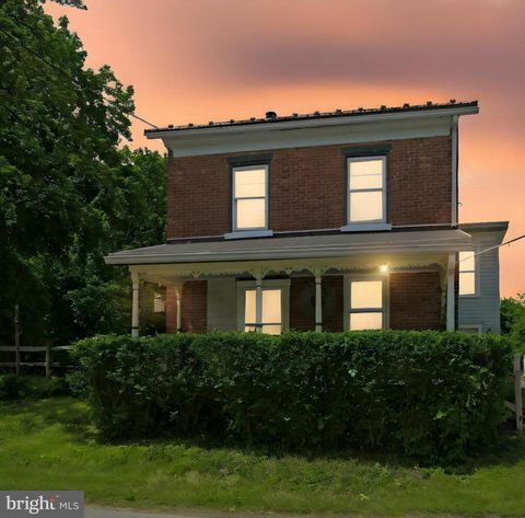 55 SCOUT ROAD KEMPTON PA 19529