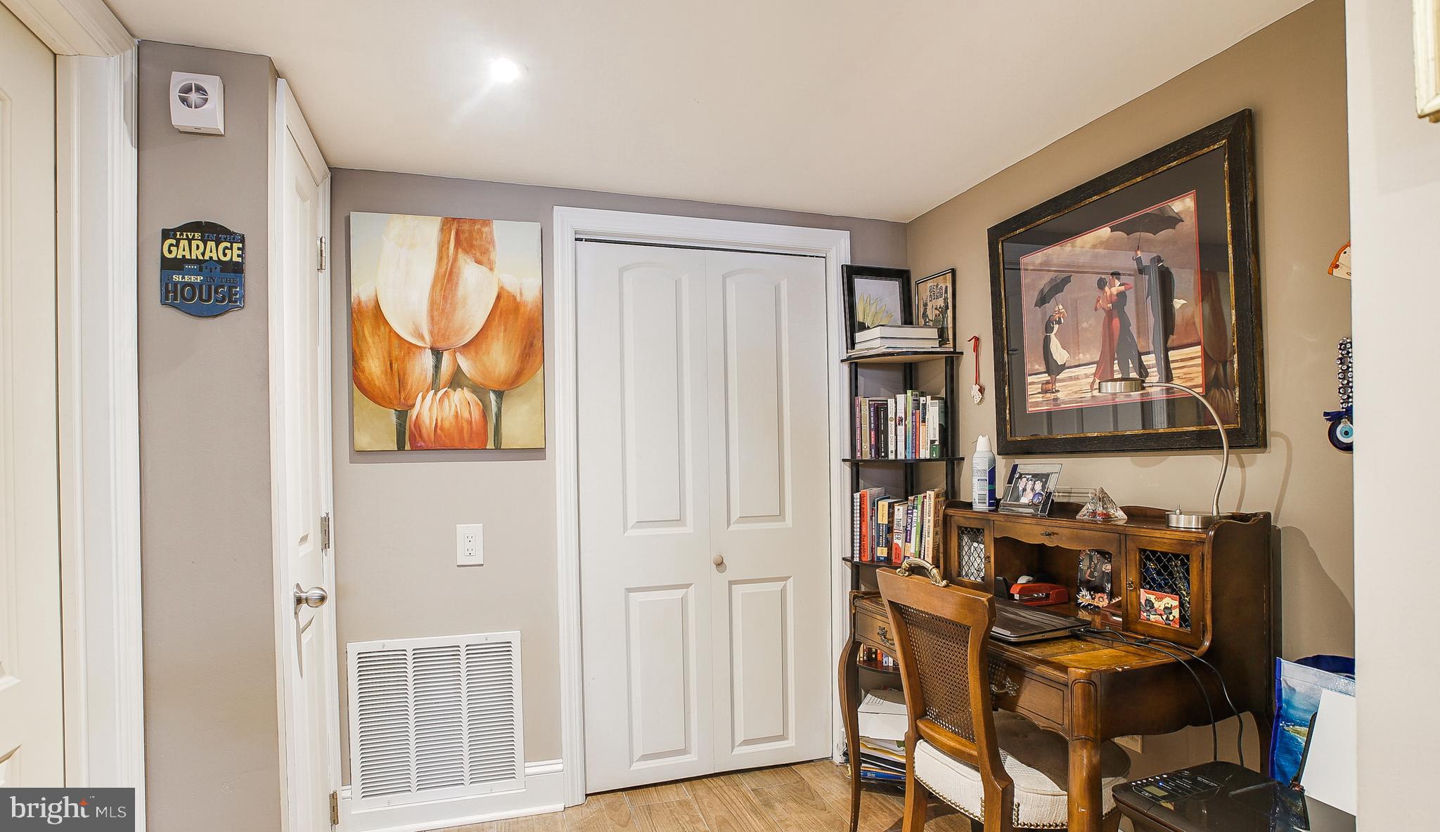 PHILADELPHIA (SOUTH) - Residential