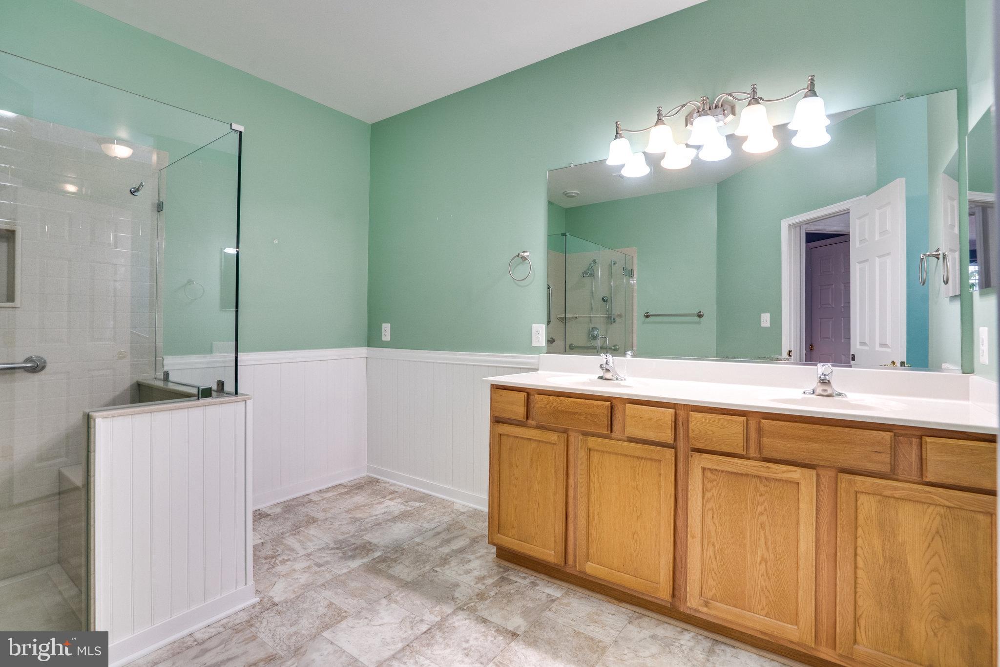 VINT HILL - Residential