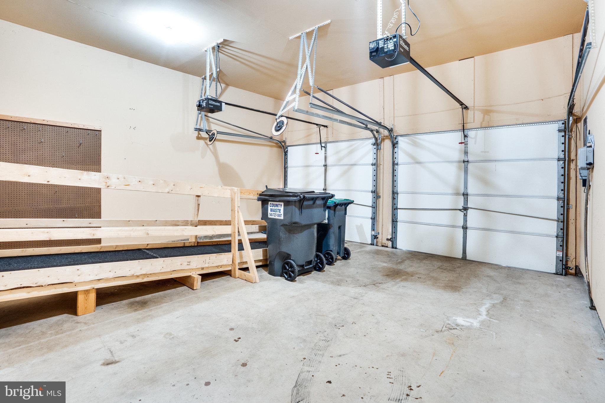 VINT HILL - Residential