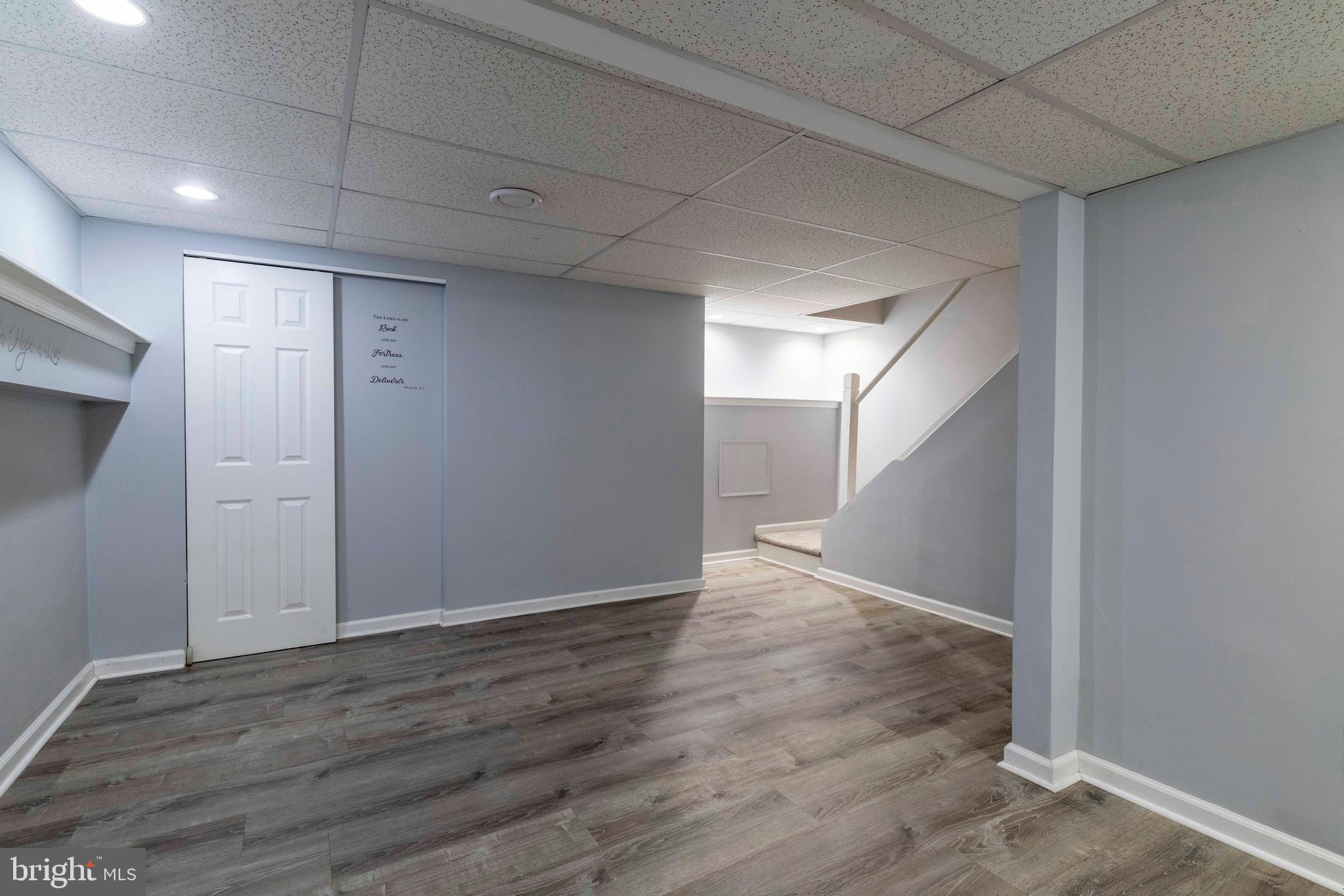 MONTGOMERY GLEN - Residential