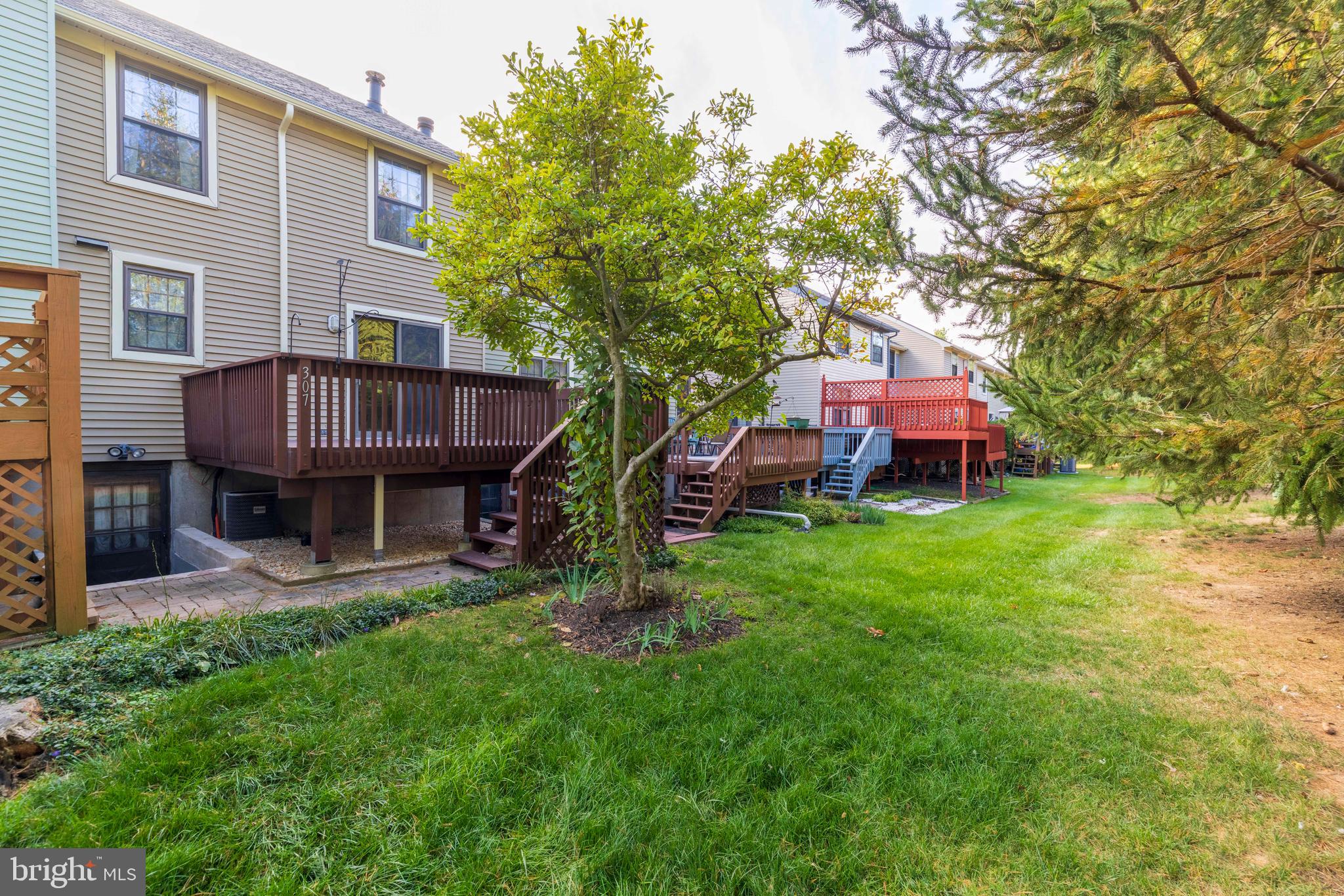 MONTGOMERY GLEN - Residential