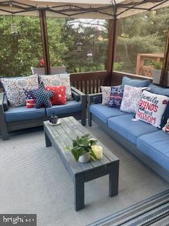 MONTGOMERY GLEN - Residential