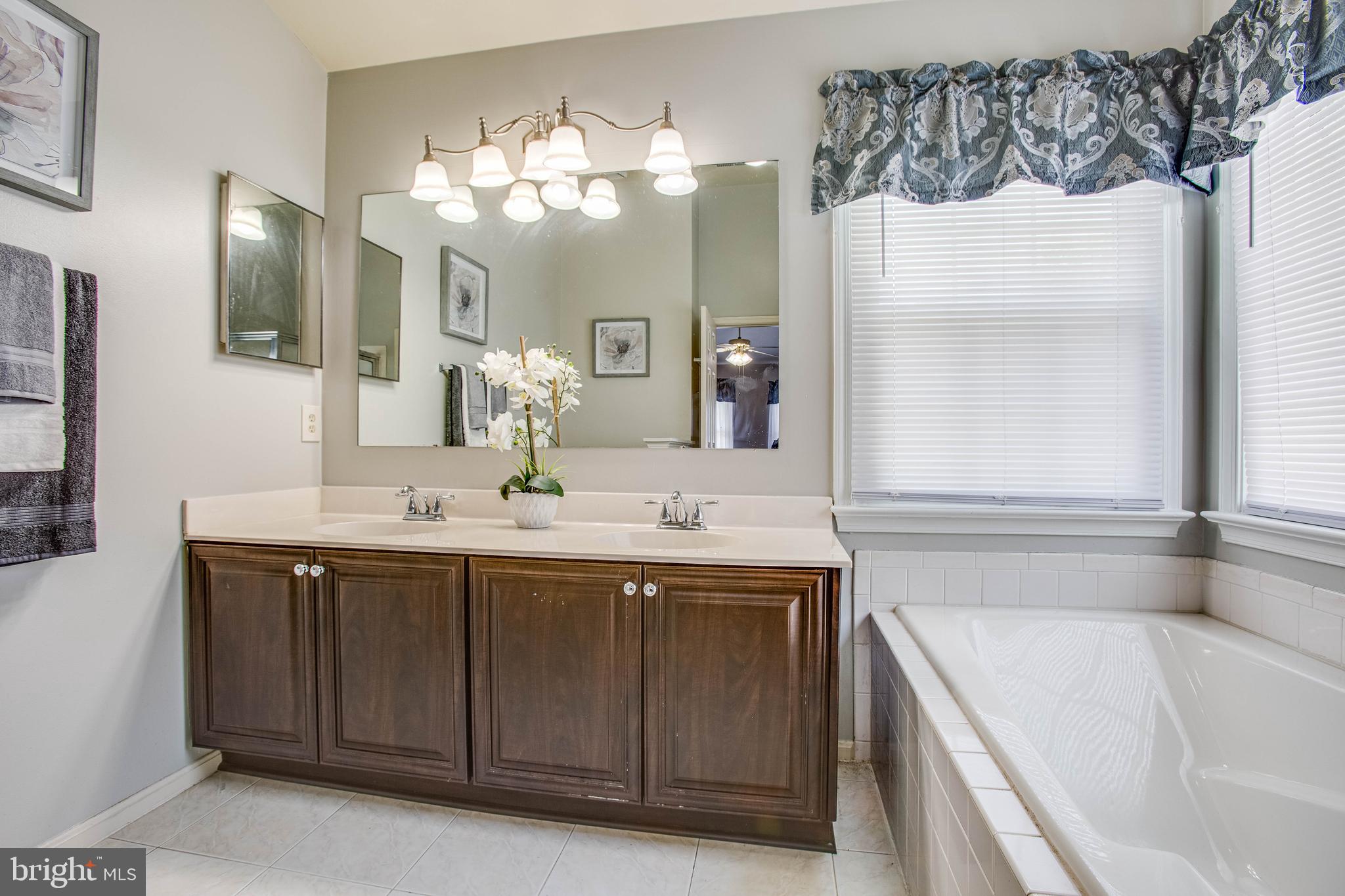 STONE HILL ESTATES - Residential