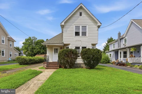 128 Center Street, Hightstown, NJ MLS: NJME2082266