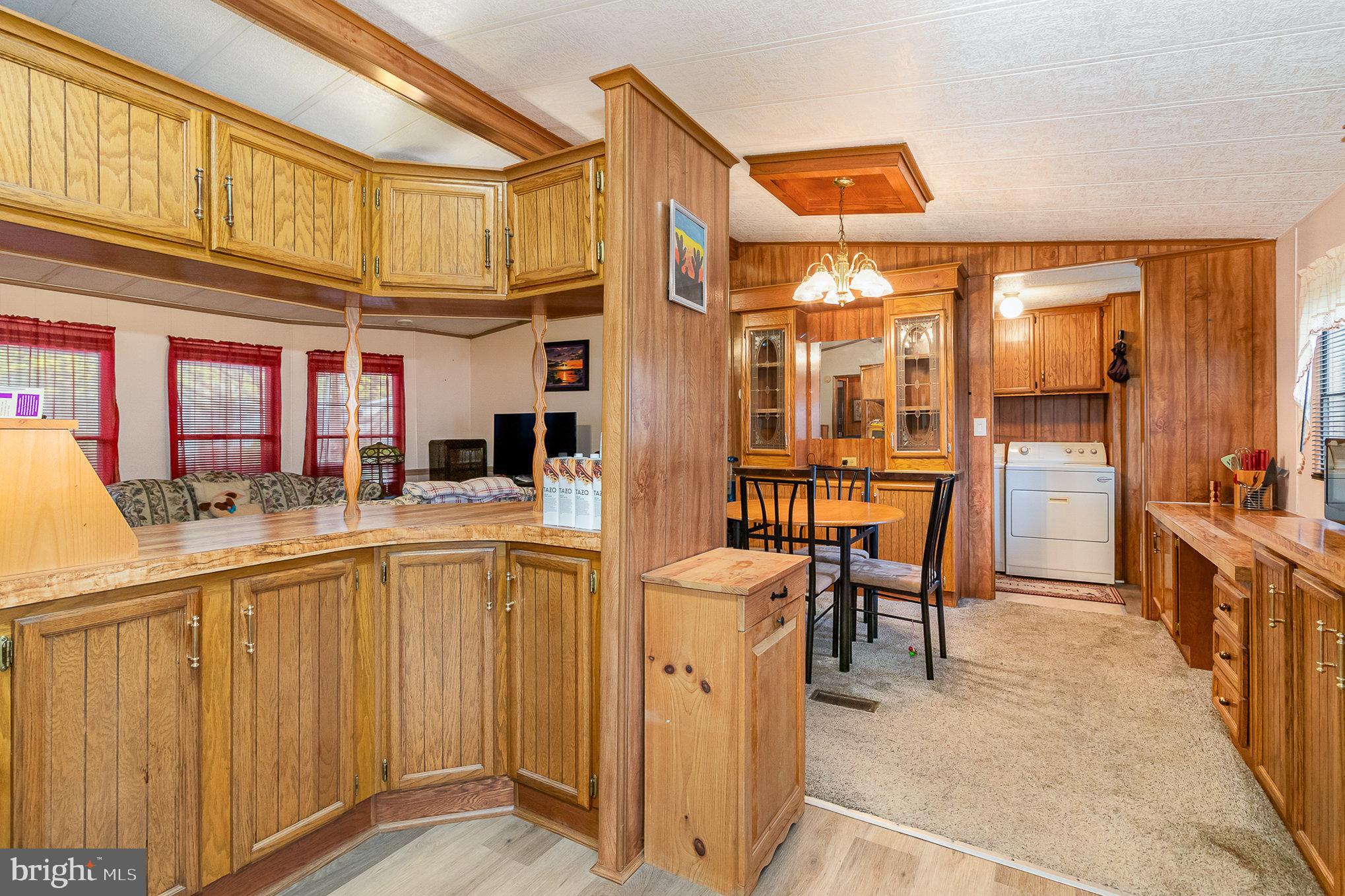 COUNTRY MANOR FARMS - Residential