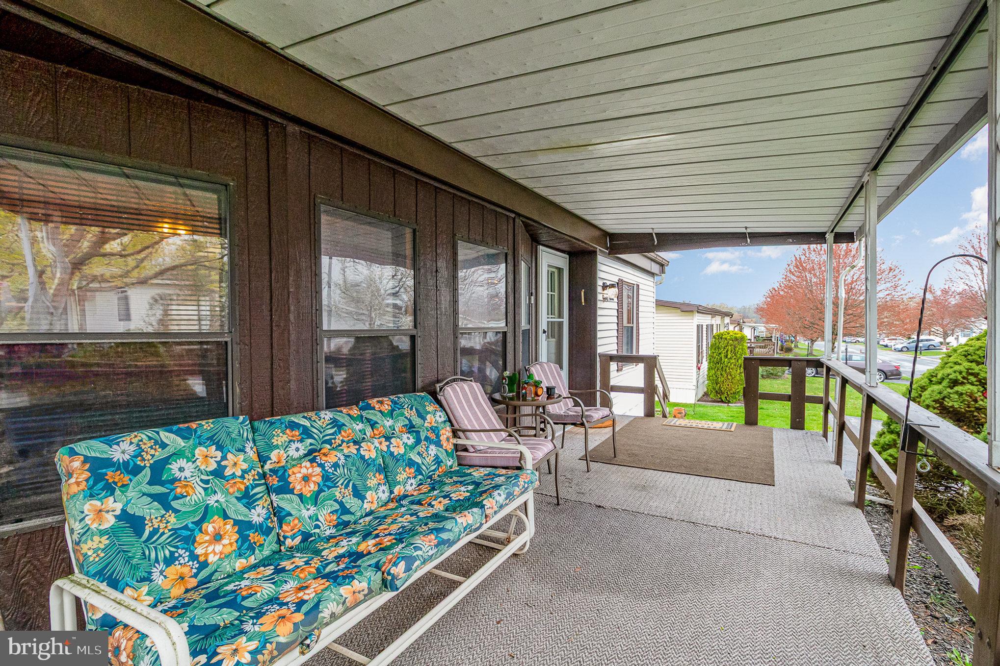 COUNTRY MANOR FARMS - Residential