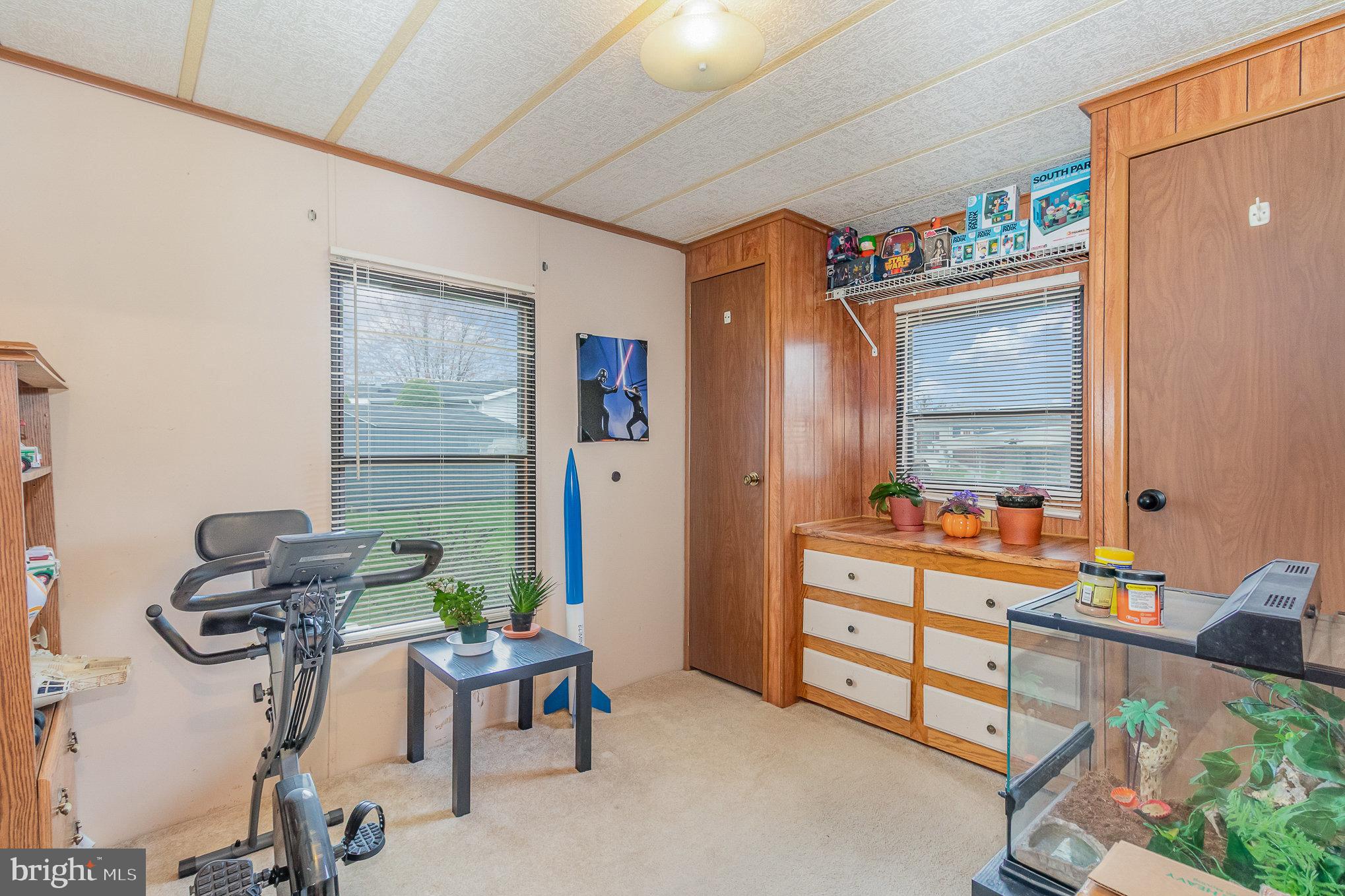 COUNTRY MANOR FARMS - Residential