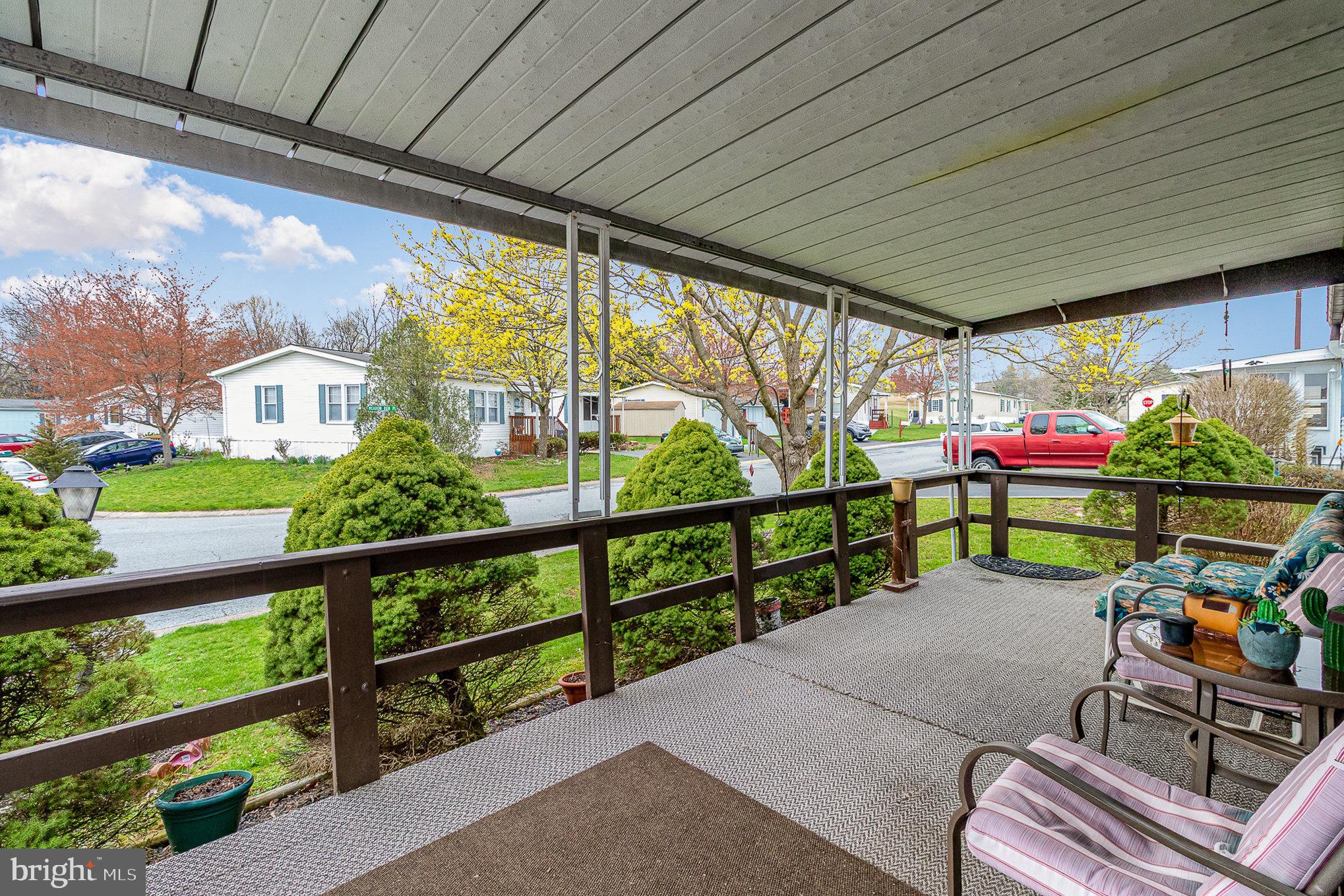 COUNTRY MANOR FARMS - Residential