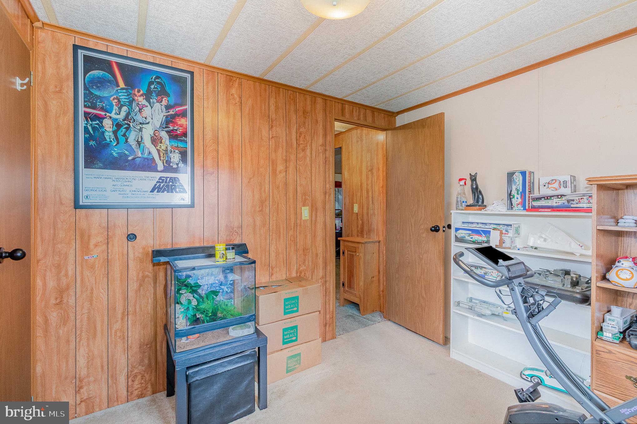 COUNTRY MANOR FARMS - Residential