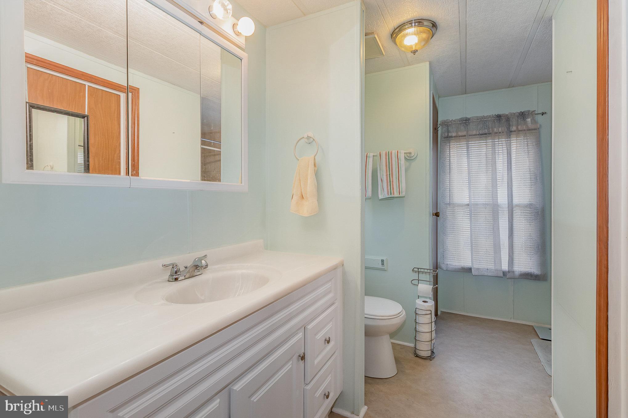 COUNTRY MANOR FARMS - Residential