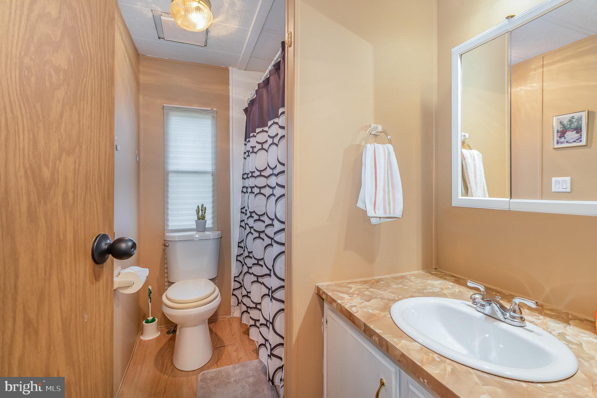 COUNTRY MANOR FARMS - Residential