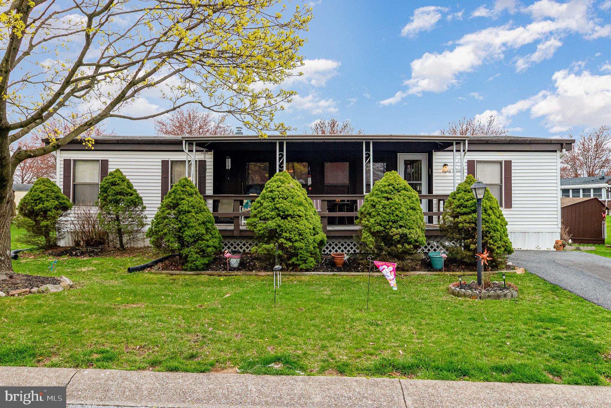 COUNTRY MANOR FARMS - Residential