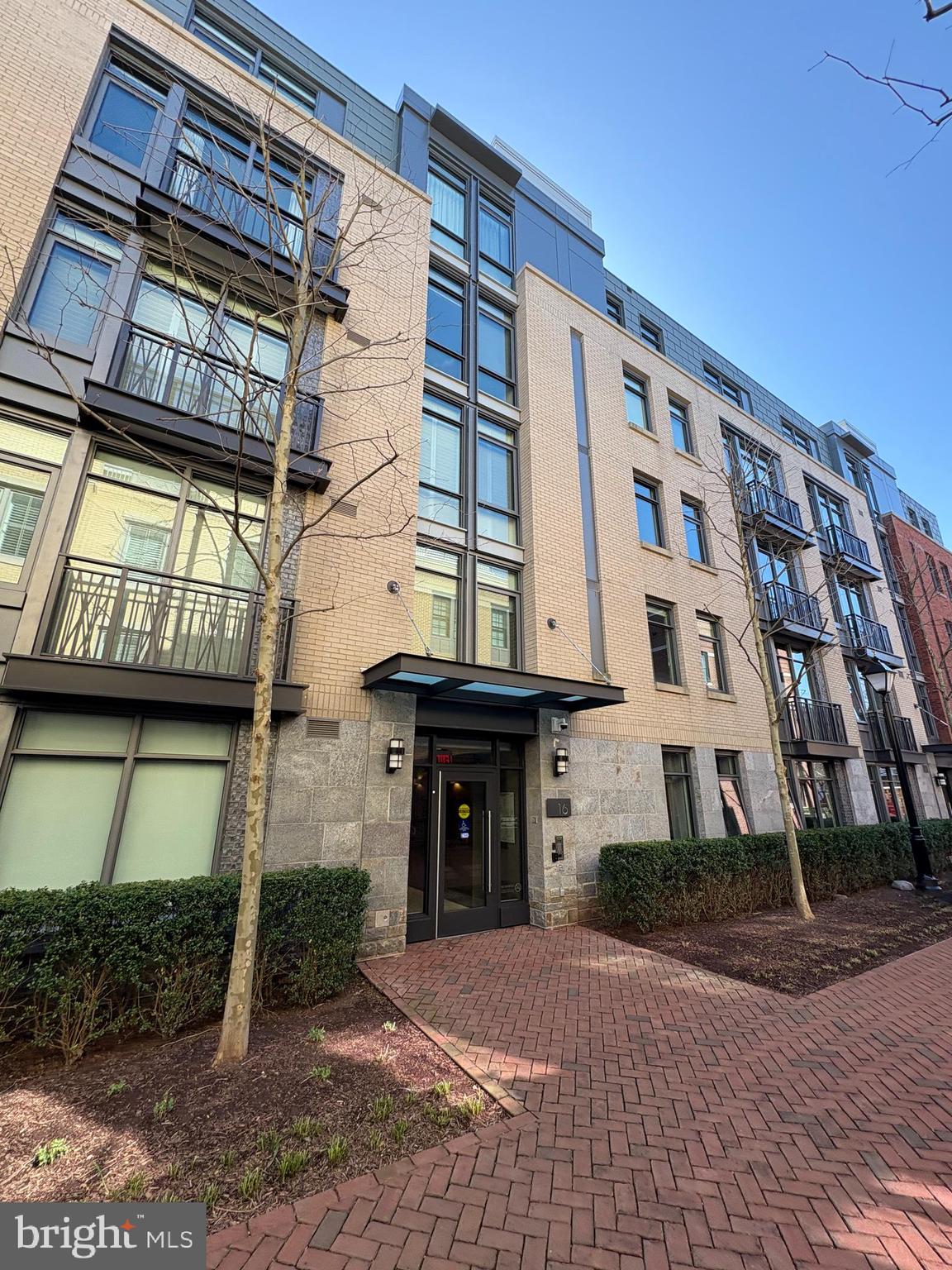 ROBINSON LANDING - Residential