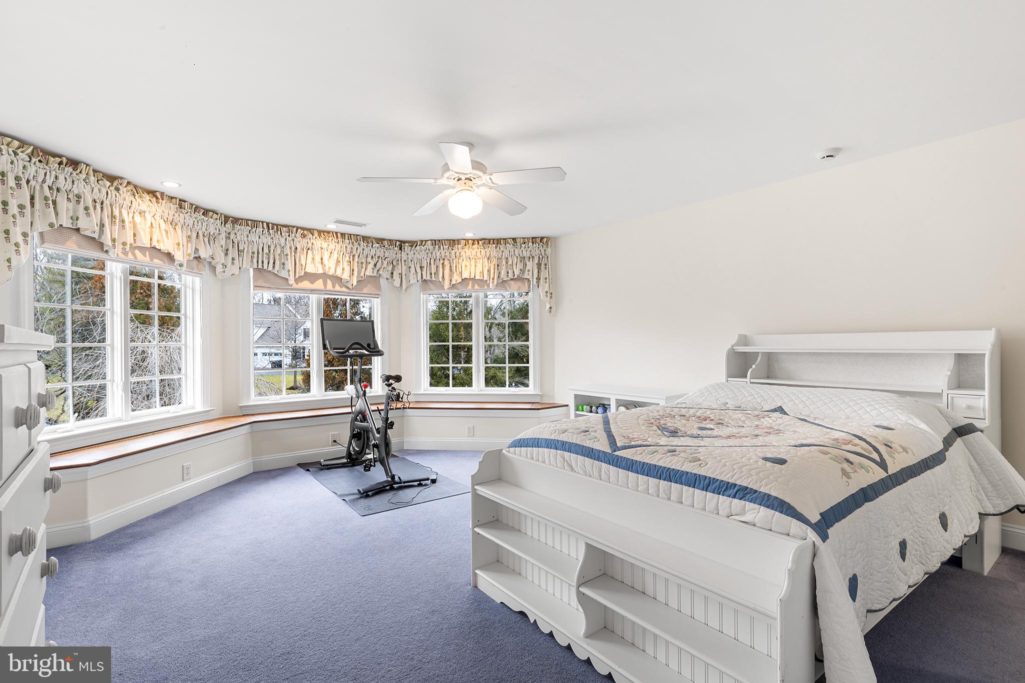 RADNOR HUNT - Residential