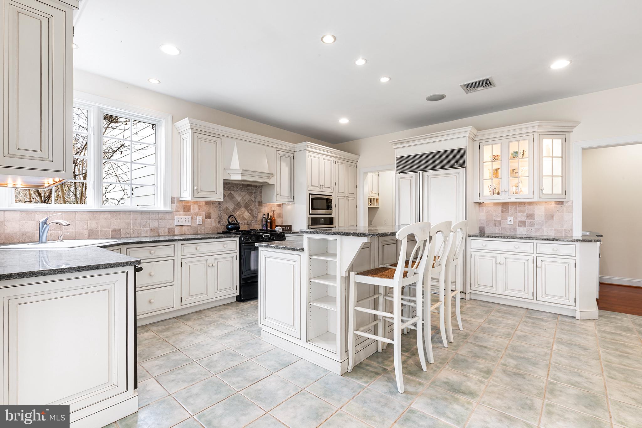 RADNOR HUNT - Residential