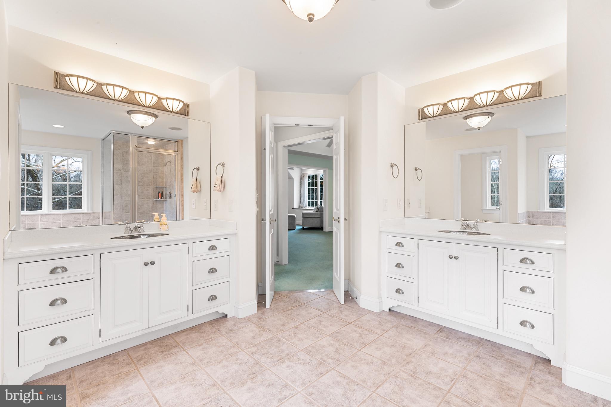 RADNOR HUNT - Residential