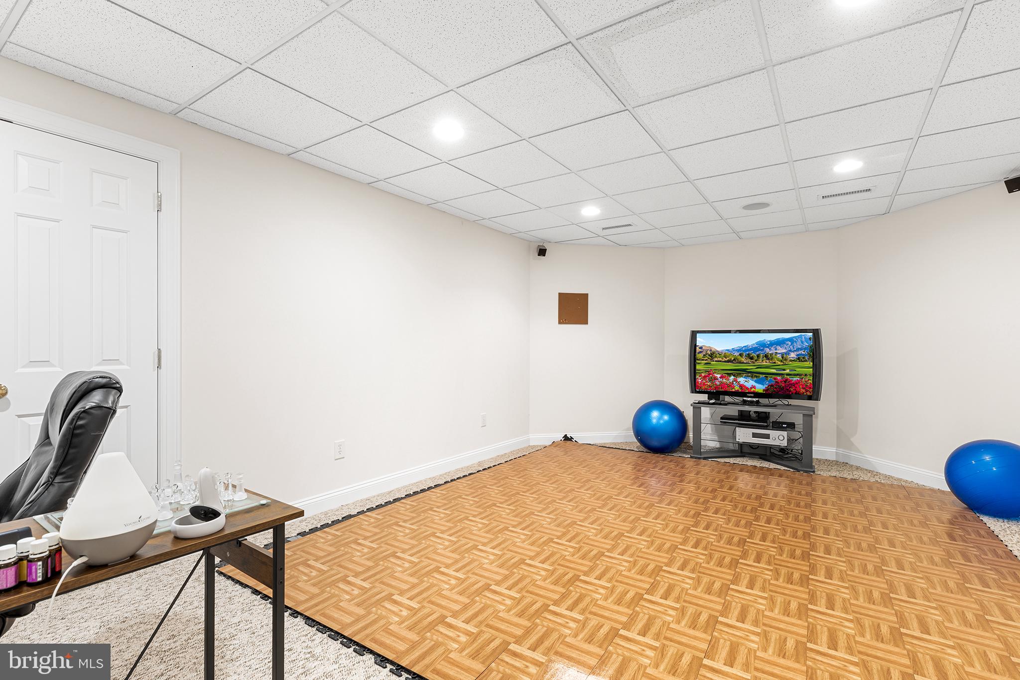 RADNOR HUNT - Residential