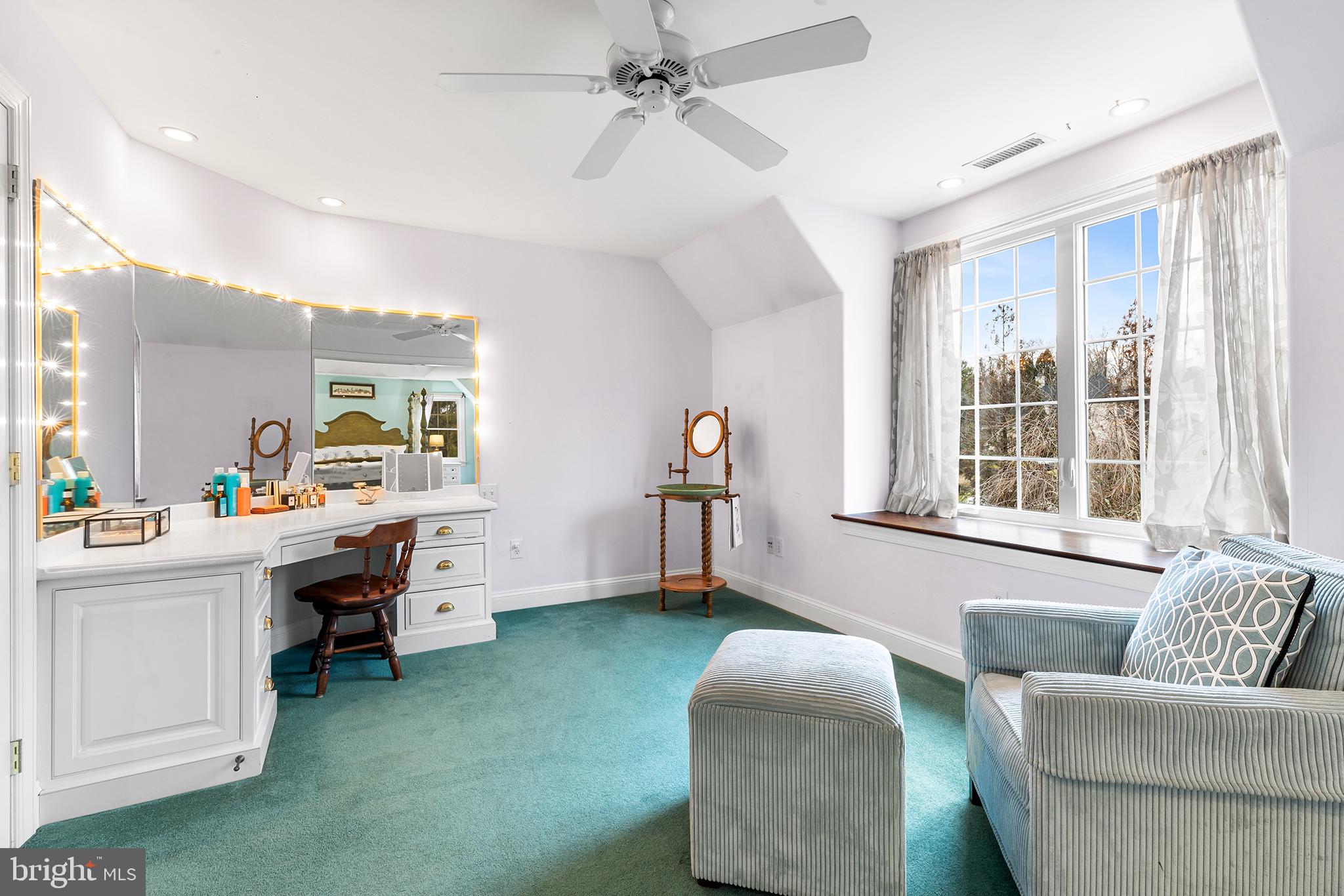 RADNOR HUNT - Residential