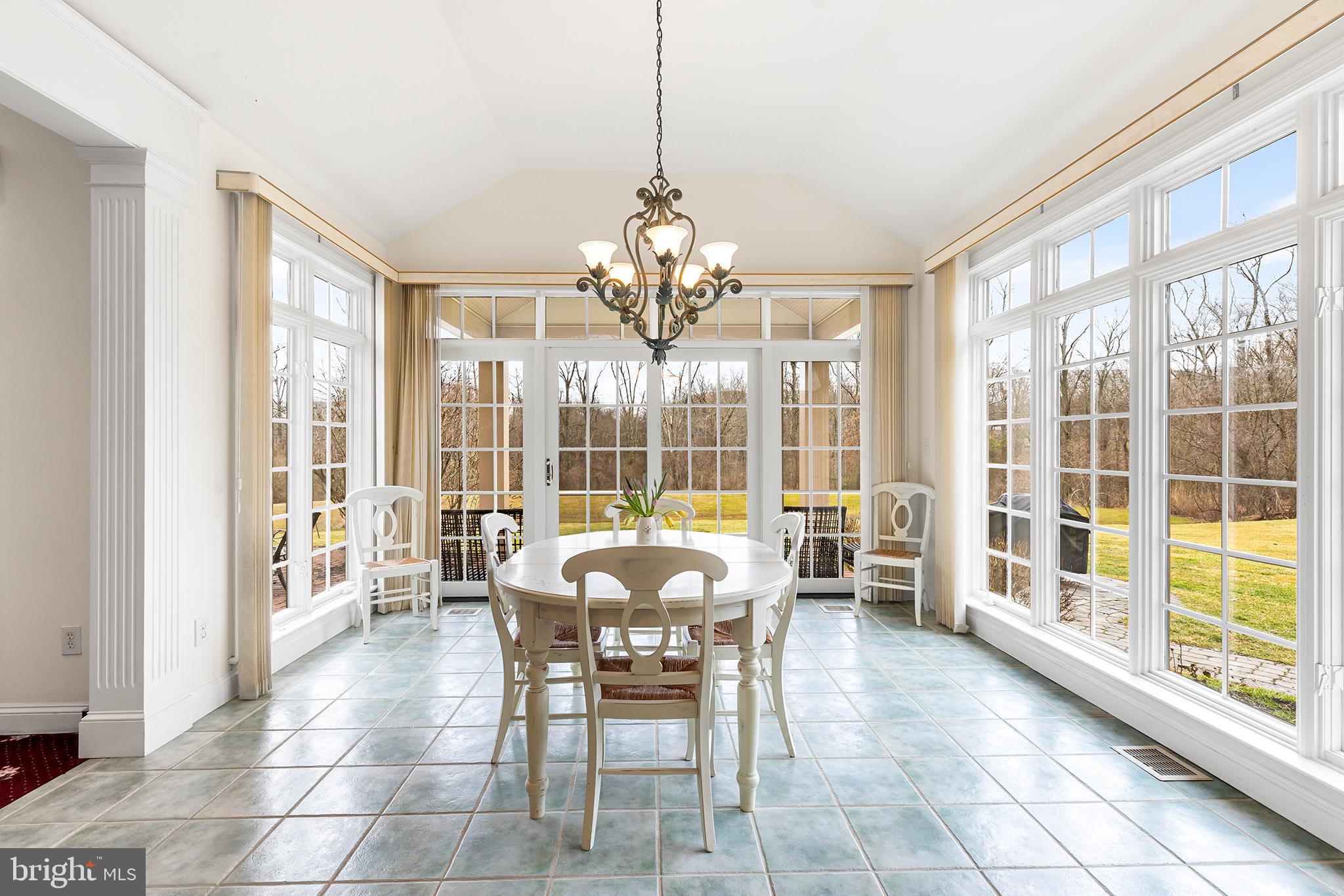 RADNOR HUNT - Residential