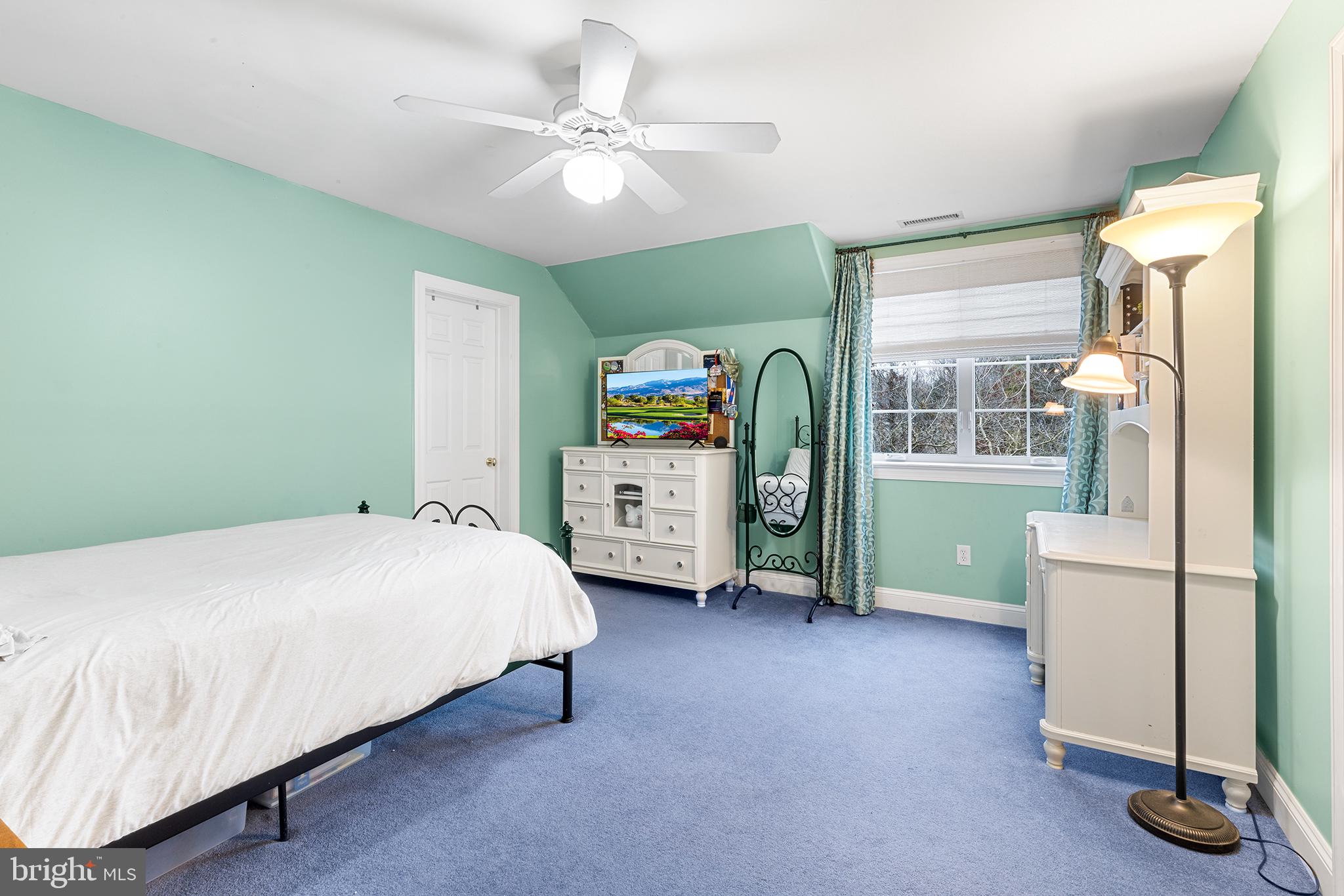 RADNOR HUNT - Residential